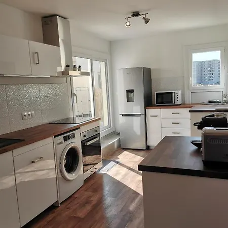 Appartement Toit Terrasse 2 Chambres *